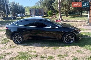Седан Tesla Model 3 2019 в Новояворівську