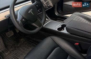 Седан Tesla Model 3 2021 в Киеве