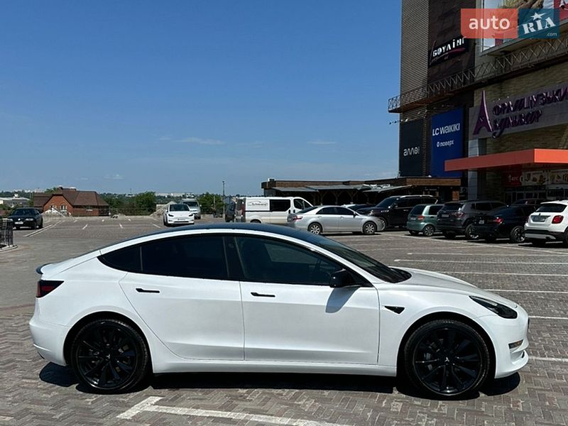 Седан Tesla Model 3 2020 в Харькове