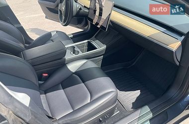 Седан Tesla Model 3 2023 в Львові
