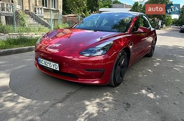 Седан Tesla Model 3 2022 в Золочеві