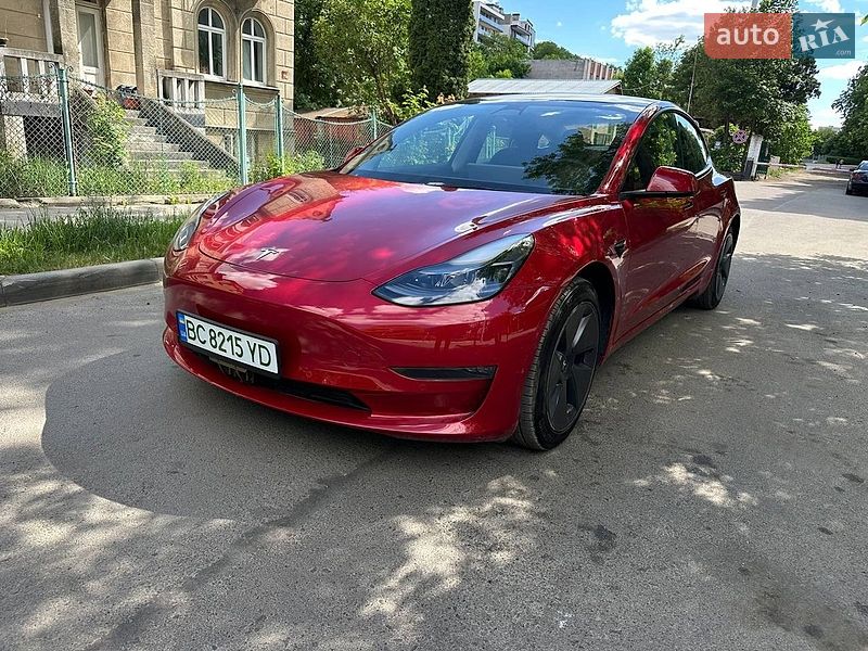 Tesla Model 3 2022