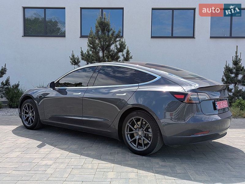 Седан Tesla Model 3 2018 в Луцке фото 4 Седан Tesla Model 3 2018 в Луцке