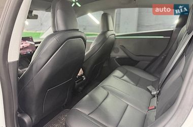 Седан Tesla Model 3 2025 в Киеве