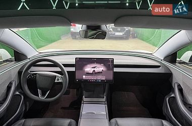 Седан Tesla Model 3 2025 в Киеве