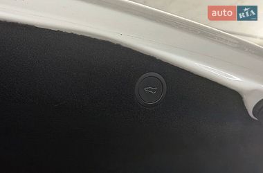 Седан Tesla Model 3 2025 в Киеве