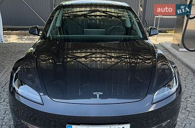 Седан Tesla Model 3 2024 в Киеве