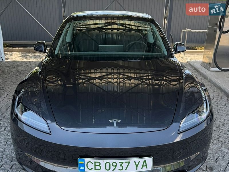 Седан Tesla Model 3 2024 в Киеве