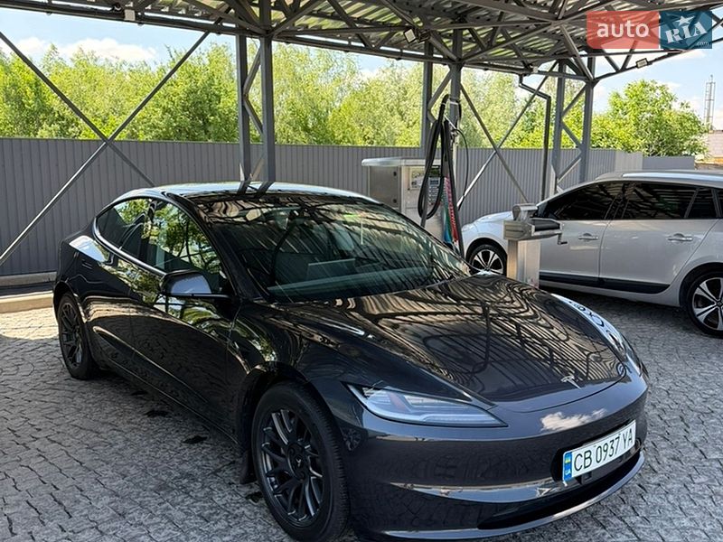 Седан Tesla Model 3 2024 в Киеве
