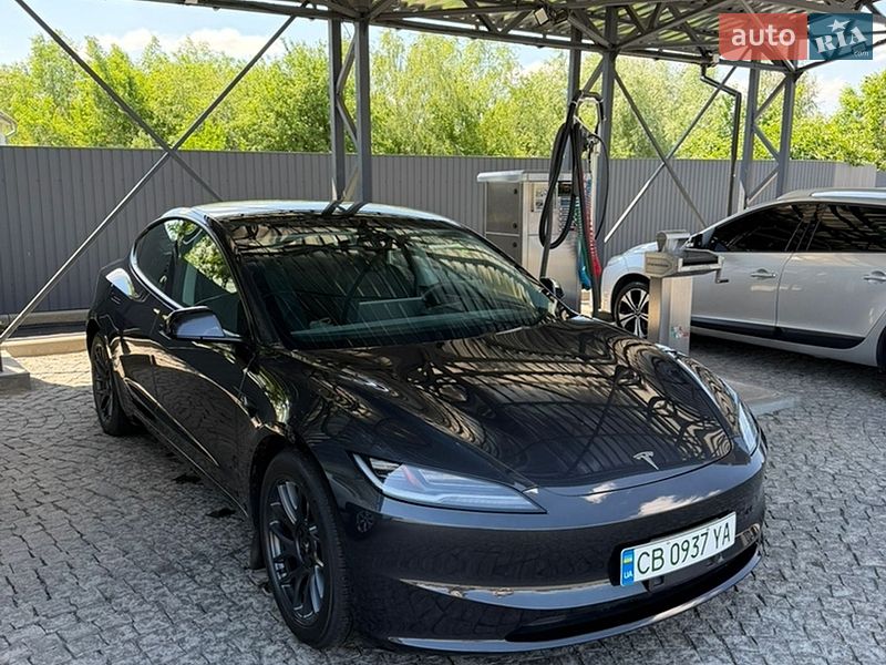 Седан Tesla Model 3 2024 в Киеве