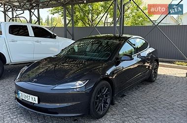 Седан Tesla Model 3 2024 в Киеве