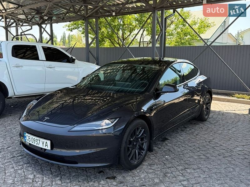 Седан Tesla Model 3 2024 в Киеве