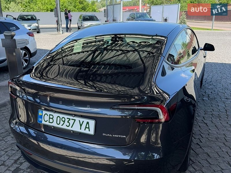 Седан Tesla Model 3 2024 в Киеве