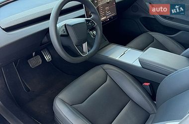 Седан Tesla Model 3 2024 в Киеве