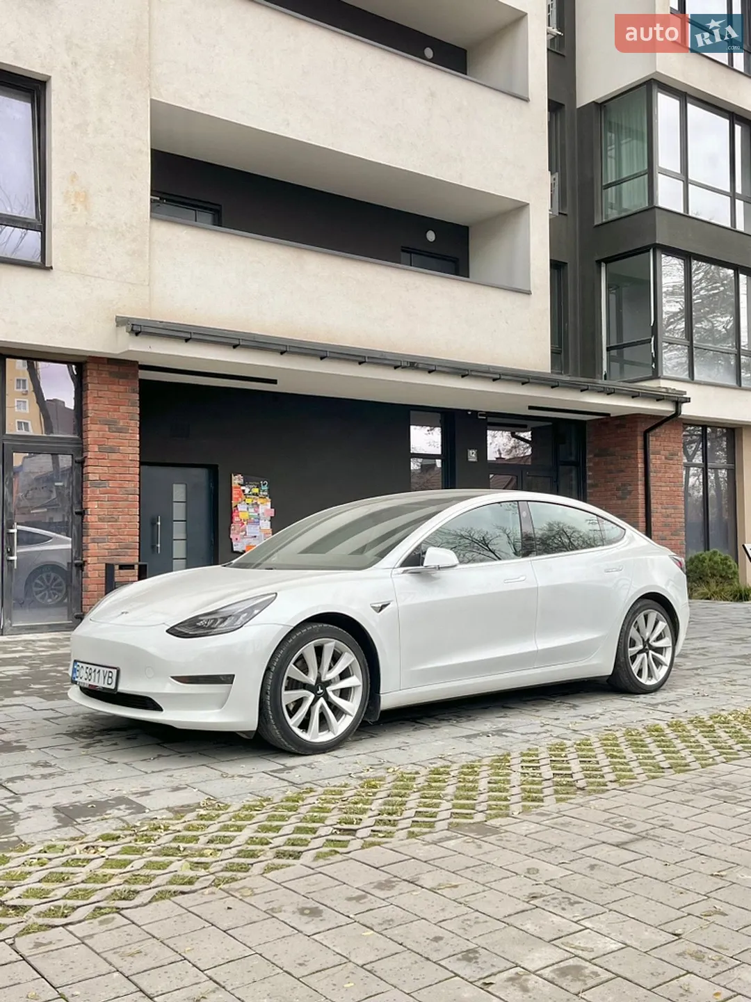 2020 Tesla Model 3 - мініатюра 3