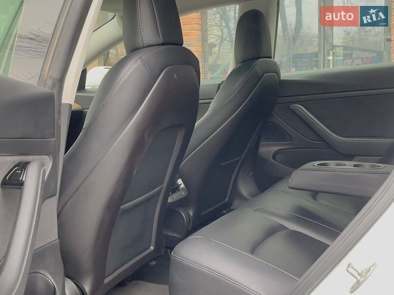 Седан Tesla Model 3 2020 в Ивано-Франковске