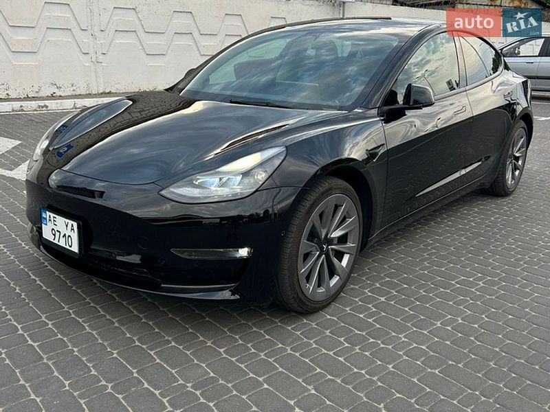 Tesla Model 3 2022