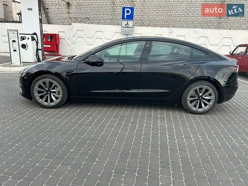 Седан Tesla Model 3 2022 в Дніпрі