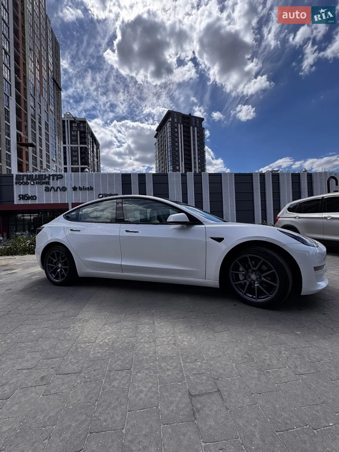 2022 Tesla Model 3 - мініатюра 5