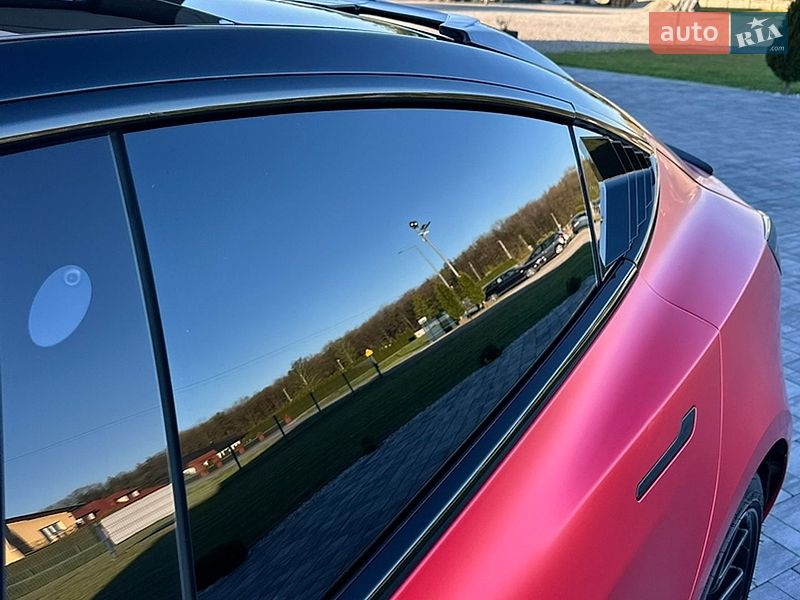 Седан Tesla Model 3 2019 в Львове
