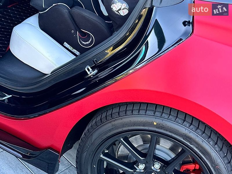 Седан Tesla Model 3 2019 в Львове