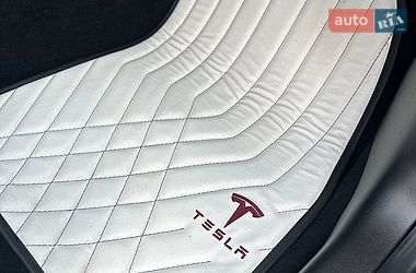 Седан Tesla Model 3 2019 в Львове