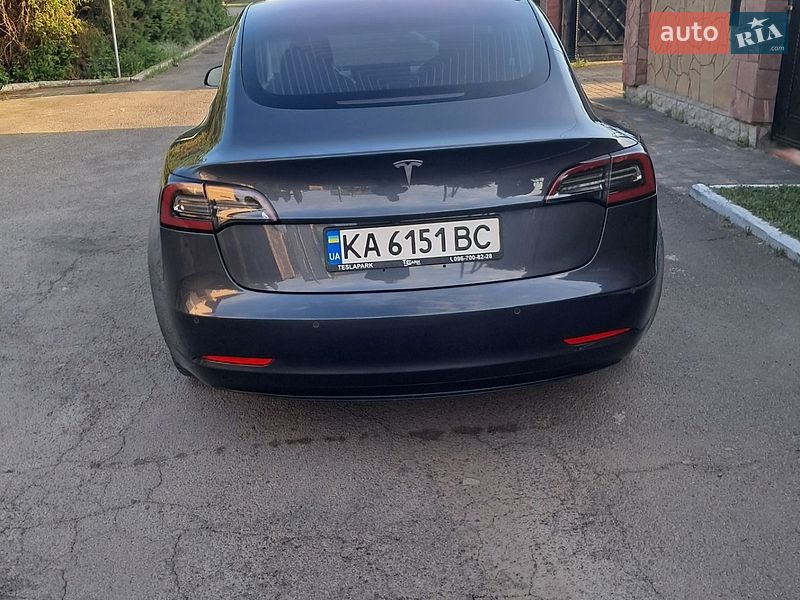 Седан Tesla Model 3 2018 в Луцке