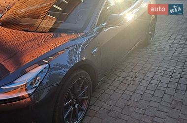 Седан Tesla Model 3 2018 в Луцке