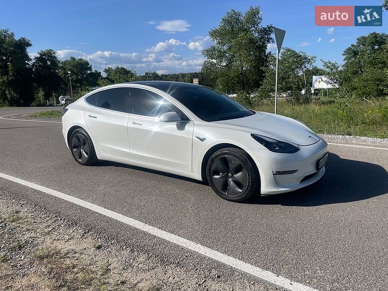 Седан Tesla Model 3 2019 в Кам'янському