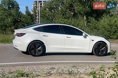 Седан Tesla Model 3 2019 в Кам'янському
