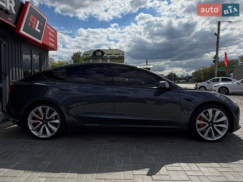 Седан Tesla Model 3 2019 в Кропивницком