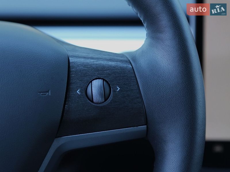 Седан Tesla Model 3 2022 в Києві