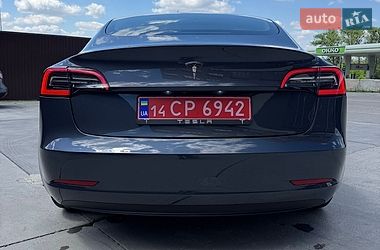 Седан Tesla Model 3 2023 в Львові