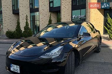 Седан Tesla Model 3 2020 в Хмельницком
