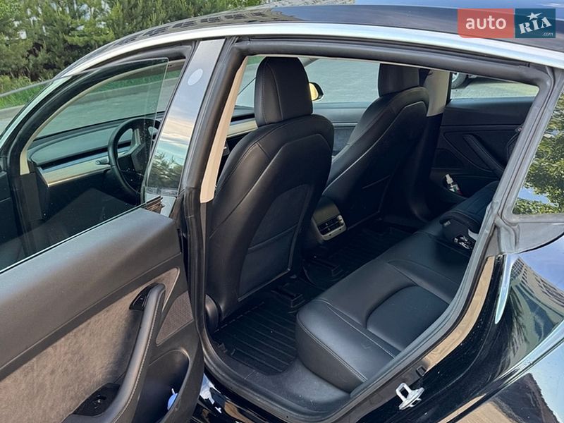 Седан Tesla Model 3 2020 в Хмельницком