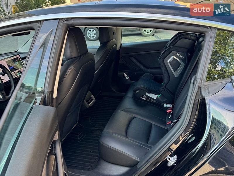 Седан Tesla Model 3 2020 в Хмельницком
