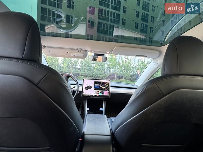 Седан Tesla Model 3 2020 в Хмельницком
