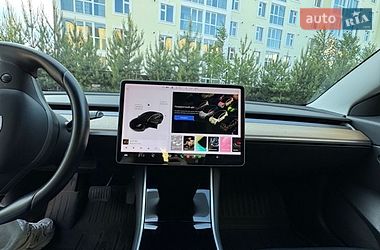 Седан Tesla Model 3 2020 в Хмельницком