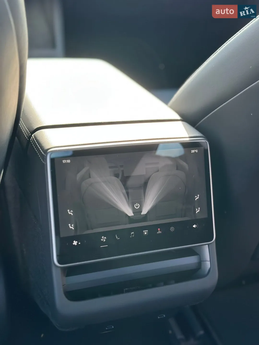 2024 Tesla Model 3 - мініатюра 18