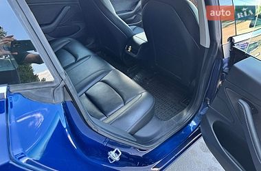Седан Tesla Model 3 2020 в Киеве