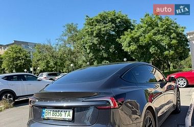 Седан Tesla Model 3 2024 в Одесі