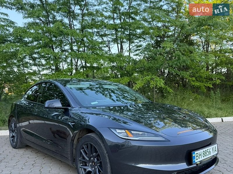 Седан Tesla Model 3 2024 в Одесі