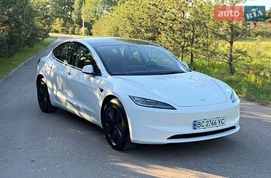 Седан Tesla Model 3 2024 в Львові