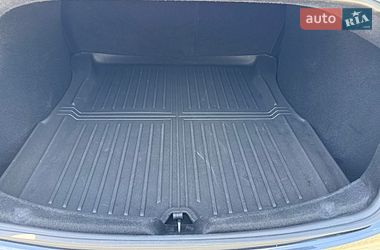 Седан Tesla Model 3 2025 в Днепре