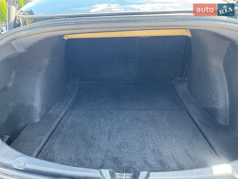 Седан Tesla Model 3 2022 в Стрые