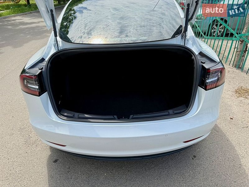 Седан Tesla Model 3 2019 в Харкові