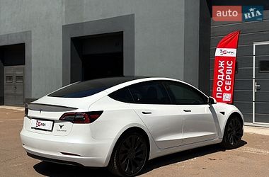 Седан Tesla Model 3 2023 в Киеве