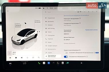 Седан Tesla Model 3 2023 в Киеве