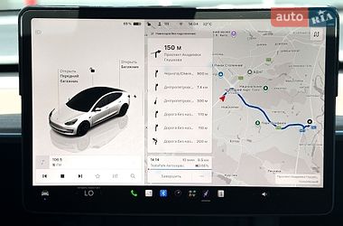 Седан Tesla Model 3 2023 в Киеве