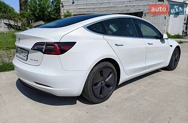 Седан Tesla Model 3 2020 в Києві